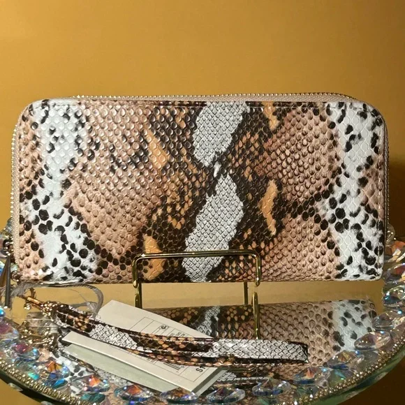 A New Day Snakeskin Pattern Women's Double Zip Wallet 8.5” x 4” NWT - Picture 1 of 4